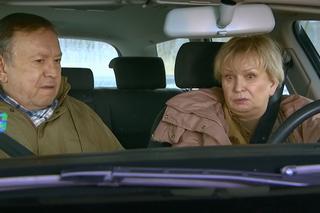 Barwy szczęścia, odc. 2677. Basia (Sławomira Łozińska), Zdzisio (Zbigniew Buczkowski)