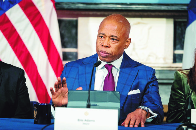 Miasto chce $700 mln za zwożenie azylantów