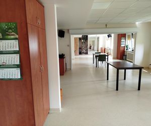 Przez lata ŚDS w Siedlcach działał w dwóch lokalizacjach, teraz już oficjalnie funkcjonuje w jednym miejscu, w budynkach dostosowanych do potrzeb osób z niepełnosprawnościami. 