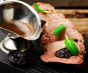 Schab ze śliwką - przepis à la Magda Gessler