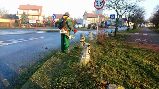 W tym roku zima nie zaskoczy drogowców! Wyjechali na drogi… KOSIARKAMI