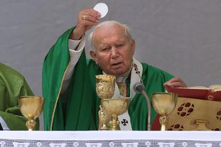 Ojciec Święty Jan Paweł II uwielbiał kremówki i karpia! ZOBACZ PRZEPIS!