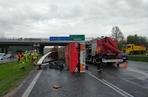 Nawet 3 godziny potrwają utrudnienia na autostradzie A4 w Mysłowicach, gdzie przewróciła się ciężarówka [ZDJĘCIA]