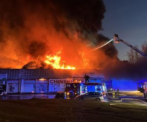 Pożar w Rudzie Śląskiej. Pali się chiński market