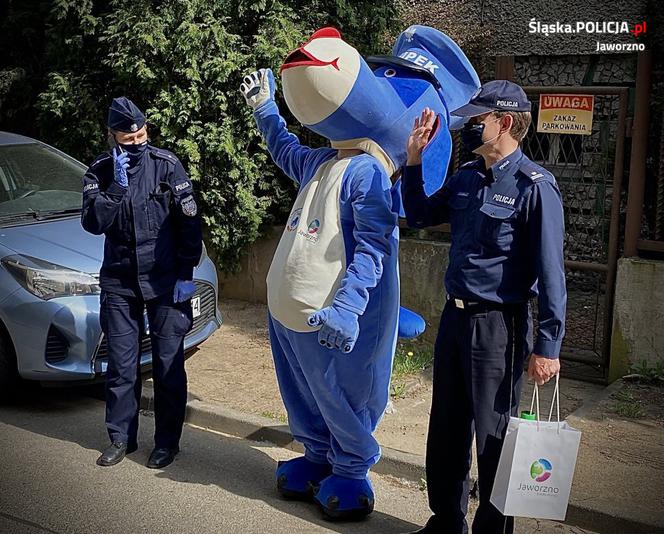 Policjanci ze Śląska znowu to zrobili! Dzieci na kwarantannie zachwycone