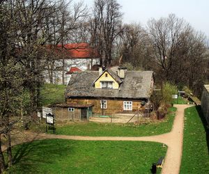 W tym małopolskim mieście mieszkał kiedyś święty. Leży w pobliżu Krakowa