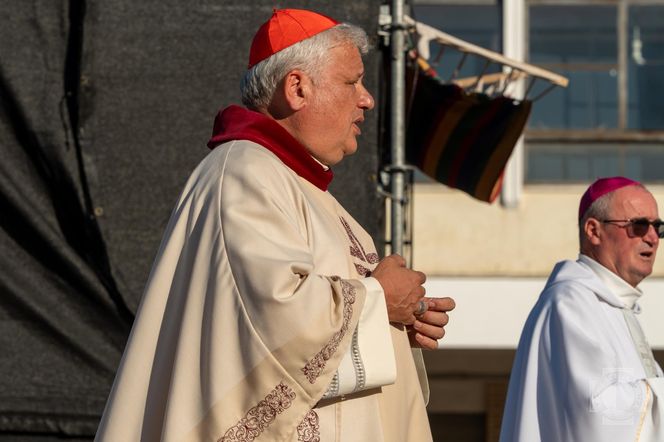 Włochy: kard. Krajewski otworzył nową pralnię dla bezdomnych