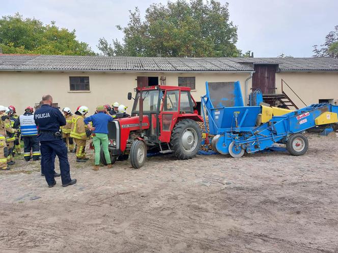 Poważny wypadek w Bierzgłowie koło Torunia. Kobietę przygniotła maszyna rolnicza!