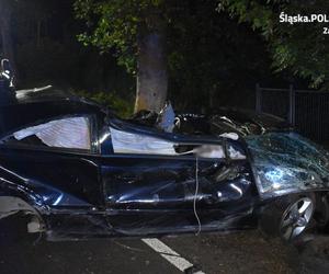 Nastolatkowie pędzili oplem przez Biskupice. Auto stało się śmiertelną pułapką