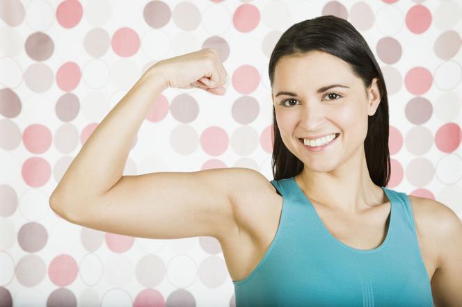 ĆWICZENIA na biceps dla kobiet