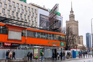 Pawilon Cepelii obok ronda Dmowskiego