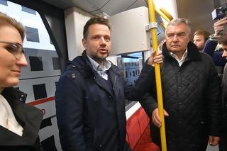 Metro pojechało na Targówek. Tak wyglądało otwarcie nowych stacji