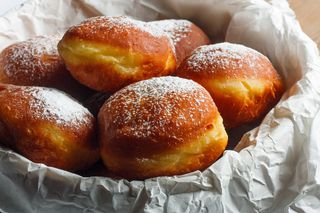 Czy pączki są zdrowe? Rodzaje pączków i ich wartości odżywcze