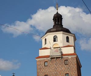 Brama Krakowska bez zegarów. Trafiły do naprawy