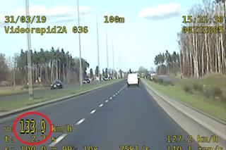 Grudziądz: Kierowca pędził ponad 133 km/h i pożegnał się z prawem jazdy! [WIDEO]