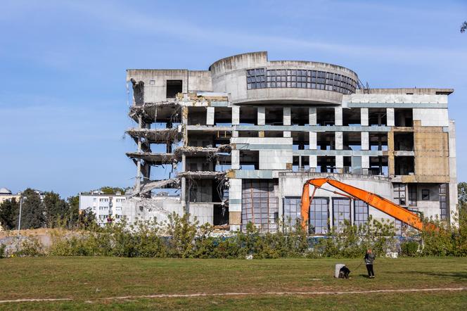 Prace rozbiórkowe budynku  EuRoPol Gaz [październik 2023 r.] 