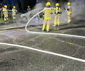 Spłonęło maserati. Nocny pożar w Lipnie koło Leszna