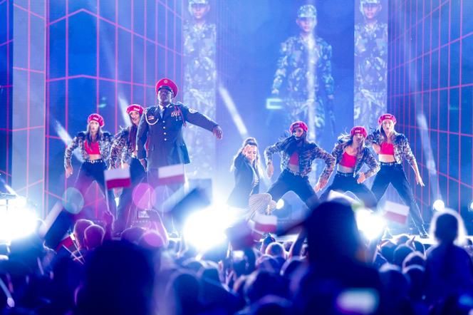 Wakacyjna Trasa Dwójki w Elblągu. Koncert piosenki wojskowej państw NATO