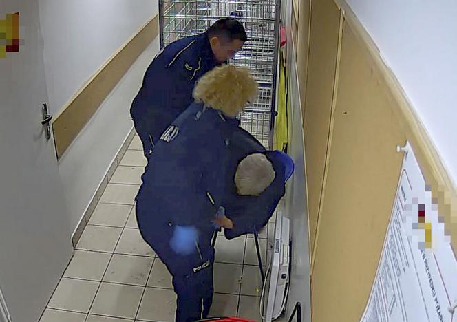 POBICIE STARUSZKI PRZEZ POLICJĘ