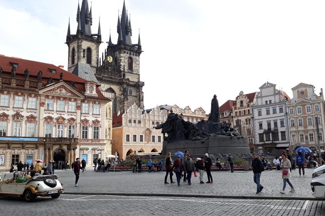 Ostrzeżenie przed podróżą do Czech! Polski MSZ mówi o wirusie