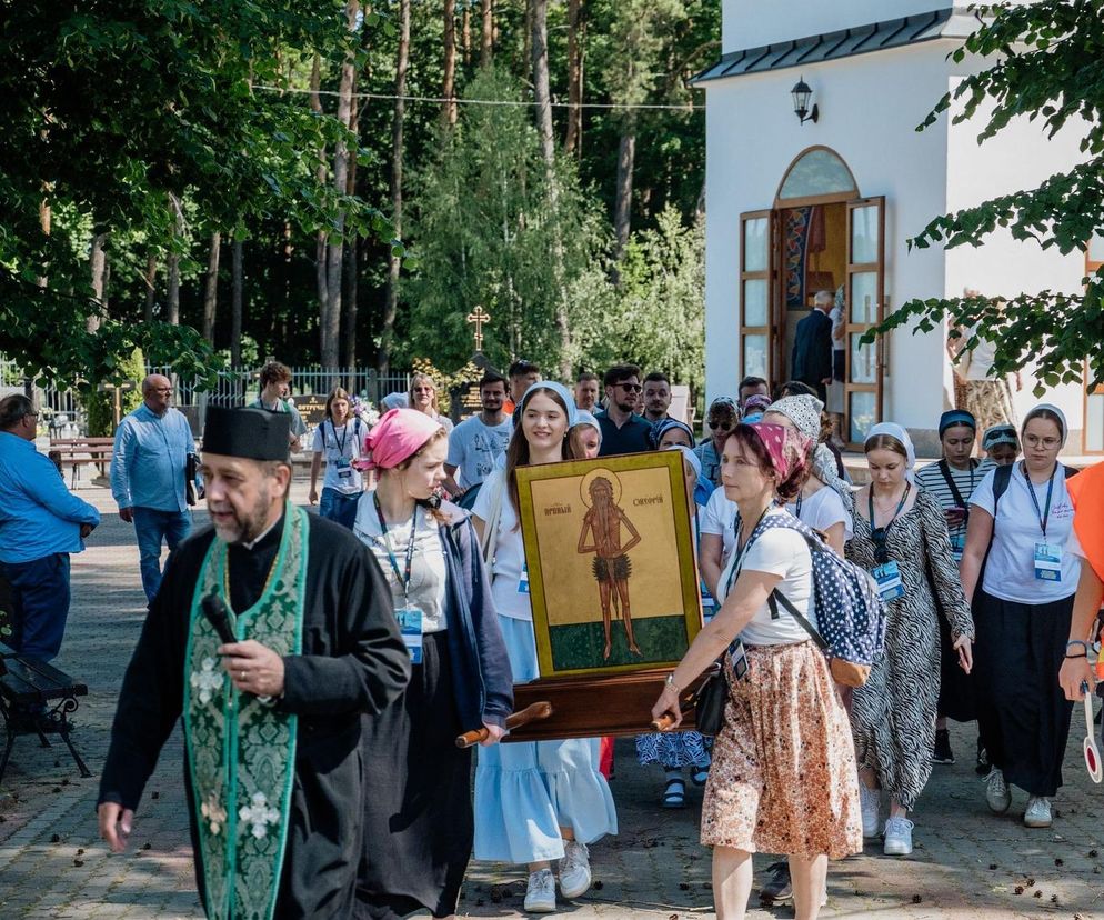 Pątnicy zmierzają „Prawosławnej Częstochowy” w małej wsi w woj. lubelskim