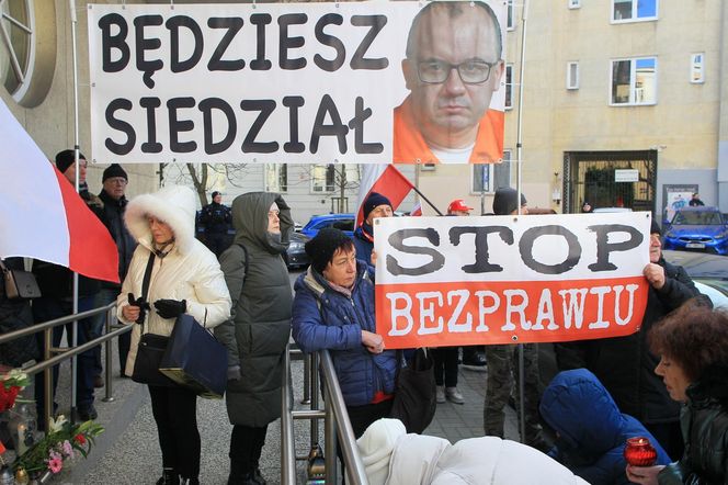  „Pierwsza ofiara śmiertelna demokracji”? Kaczyński oskarża prokuraturę 