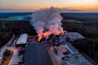 Studzianki. Pożar hałdy śmieci w sortowni 5.06.2019