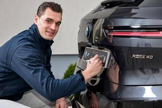 Zawodnicy Realu Madryt odebrali elektryczne BMW