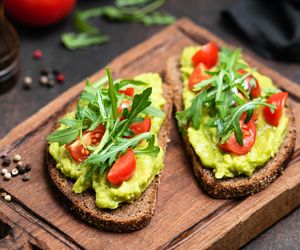Jedz kanapki z masłem bogów. Waga poleci w dół, a boczki znikną w mgnieniu oka