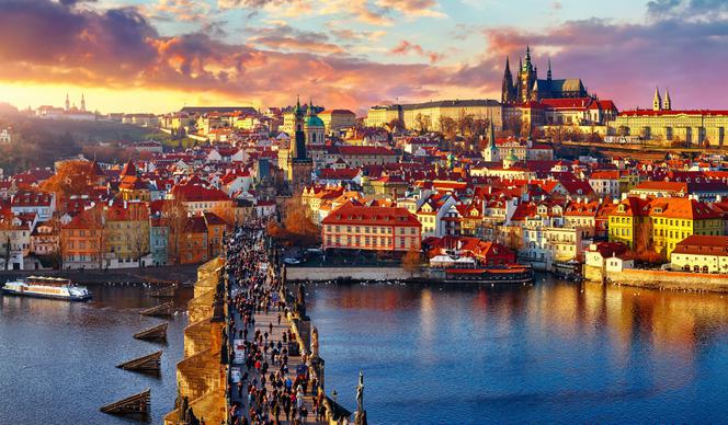 Praga, widok na most Karola