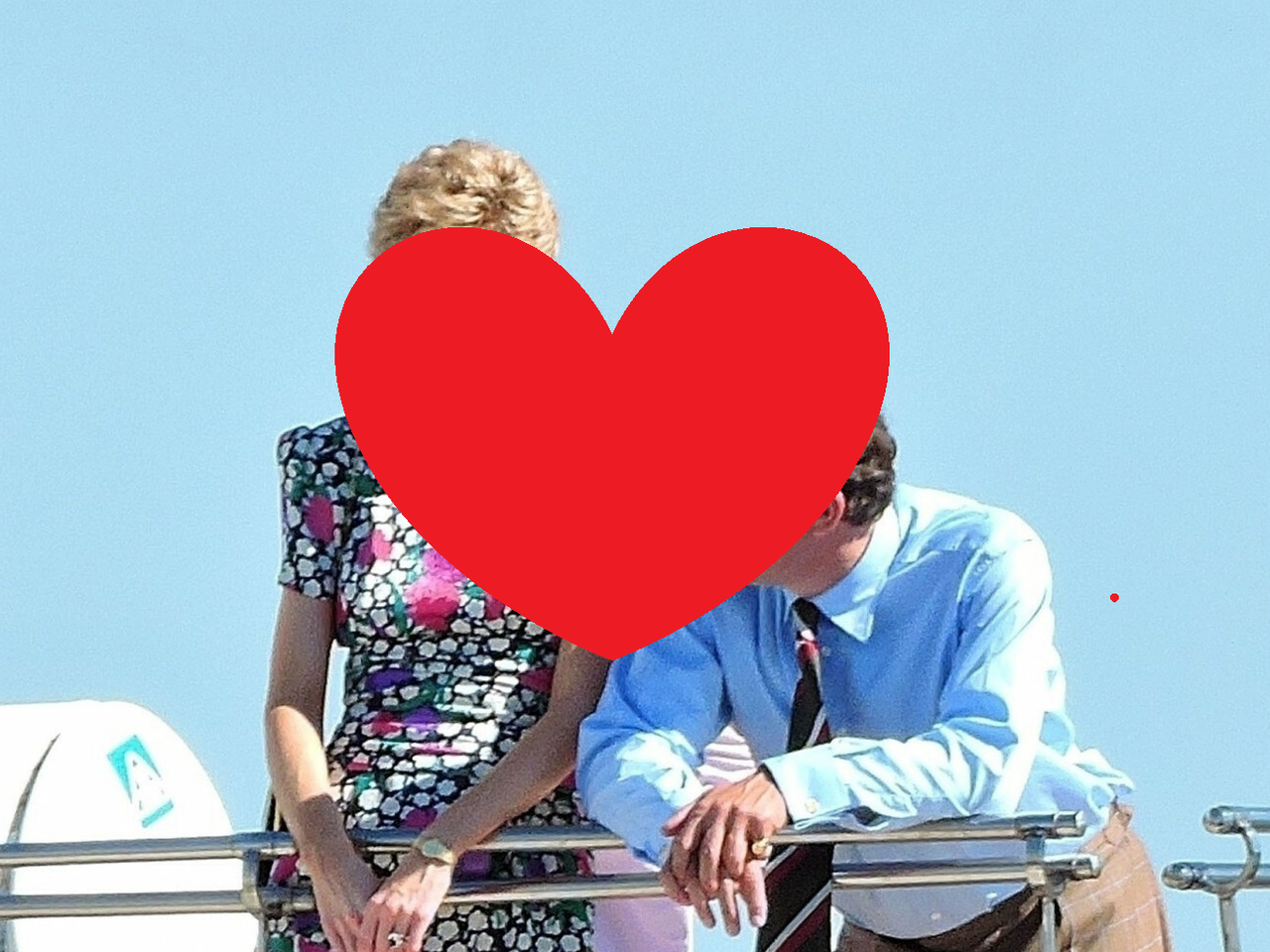 The Crown: Elizabeth Debicki i Dominic West jako Diana i Karol pływają jachtem