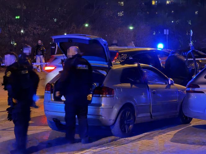 Warszawa. Strzelanina na Białołęce. Trzech mężczyzn z audi zatrzymanych pod pościgu [ZDJĘCIA].