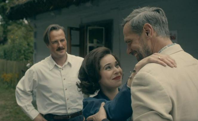 Stulecie Winnych 4 odc. 52. Damian (Paweł Okraska), Michelle (Maria Pawłowska), Janusz (Paweł Małaszyński)