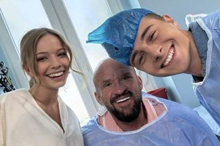 Pierwsza miłość. Poród Jolki z komplikacjami? Miki i Fabian nie zostawią ciężarnej - ZDJĘCIA