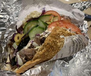 Najlepszy kebab w Bydgoszczy. Oto TOP 7 lokali polecanych przez mieszkańców w 2025 roku [GALERIA]