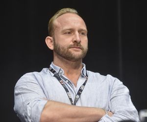 Borys Szyc przez lata zmagał się z nałogiem. Dziś otwarcie mówi o terapii. Robiłem wszystko, żeby od siebie uciec
