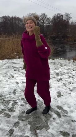 Joanna Moro morsuje