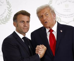 Emmanuel Macron i Donald Trump w Sharm el-Sheikh