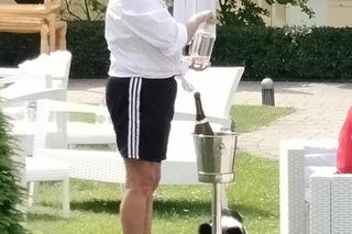 Ewa Kasprzyk pokazuje brzuszek jak młódka 