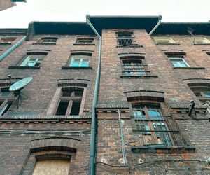 Zabytkowe famuły Izraela Poznańskiego w Łodzi 