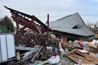 Groźna eksplozja w Krakowie. Poparzony mężczyzna trafił do szpitala, z altanki nic nie zostało