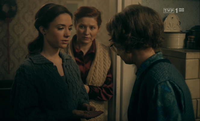 Stulecie Winnych 4, odc. 43: Andzia (Barbara Wypych), Ania (Urszula Grabowska), Ewa (Sonia Mietielica)