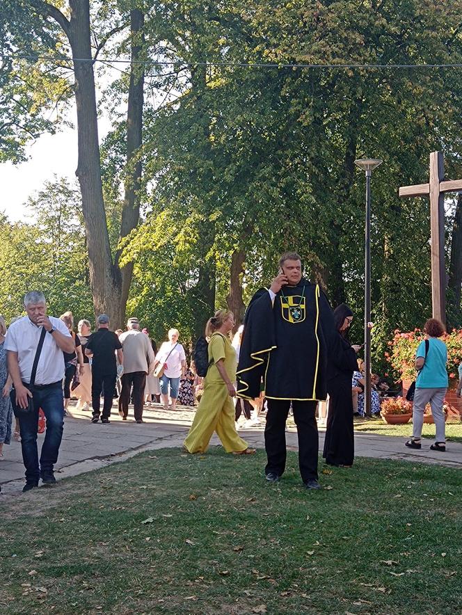   Tłumy pielgrzymów w Gietrzwałdzie. Trwa odpust i dożynki archidecezjalne. Zobacz zdjęcia