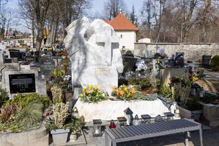 Tak wygląda grób Mariana Zembali rok po jego śmierci