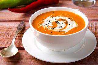 Zupa dyniowo-pomidorowa - aromatyczny jesienny krem na rozgrzewkę