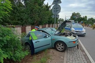 Tragedia w Białobrzegach. Fordem uderzył w mercedesa. 49-latek nie przeżył