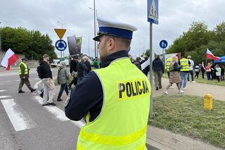 Trwa protest na dk 17. Policja wyznaczyła objazdy 