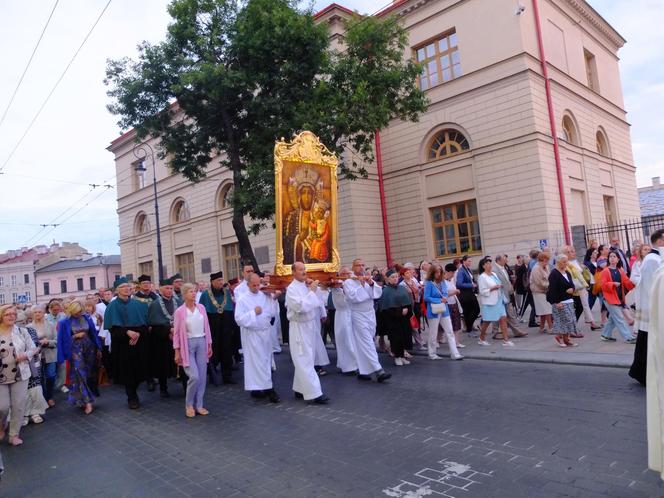 Łzy na twarzy Maryi. Wierni uczcili 75 rocznicę Cudu Lubelskiego