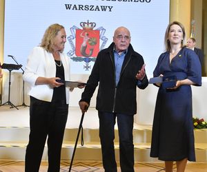 Stanisław Tym z Nagrodą Miasta Warszawy 