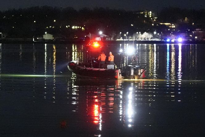 Trwa akcja ratunkowa po katastrofie pod Waszyngtonem. Łyżwiarze wśród ofiar